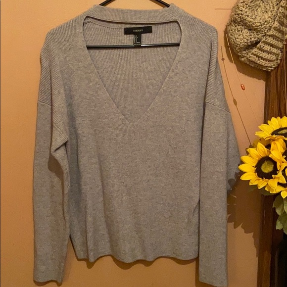 Forever 21 Sweater - Picture 1 of 4